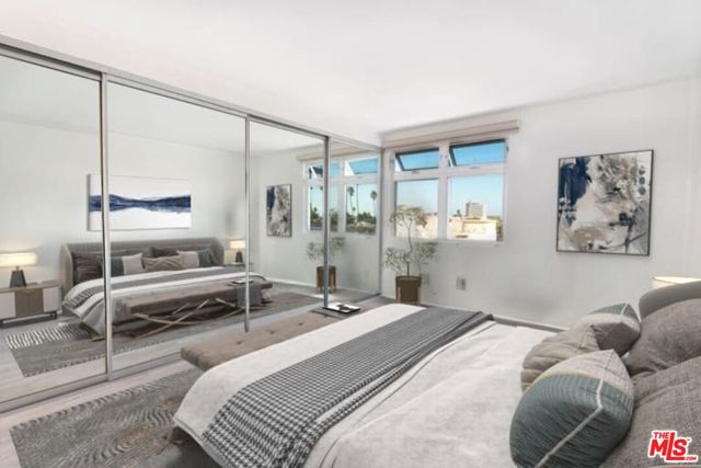 900 Euclid Street, Santa Monica CA: https://media.crmls.org/mediaz/0df33831-9406-4ca9-8b00-5967cd029b65.jpg