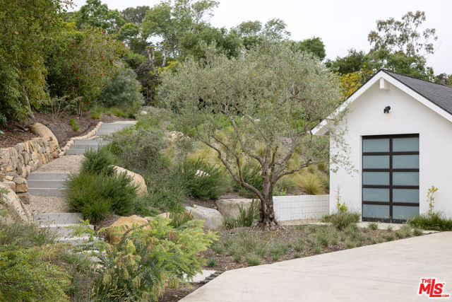 3155 Eucalyptus Hill Road, Santa Barbara CA: https://media.crmls.org/mediaz/0df40d71-6118-4ad0-aa80-8f8fcaae472c.jpg