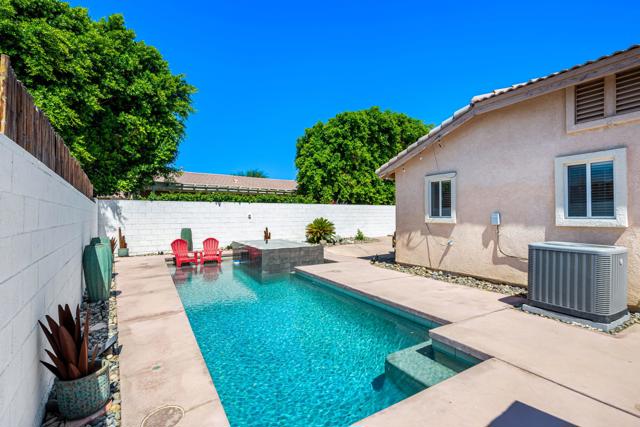 45405 Deerbrook Circle, La Quinta CA: https://media.crmls.org/mediaz/0df44030-6bef-4679-883f-89cff64342e5.jpg