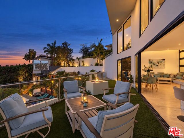 3 Bed Home for Sale in Los Angeles, California