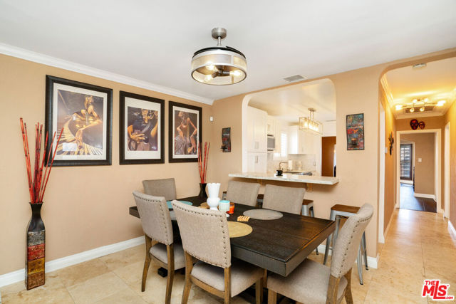 7815 S Halldale Avenue, Los Angeles CA: https://media.crmls.org/mediaz/0df5c9ba-ffa0-45c9-9cd7-94738f8e048f.jpg