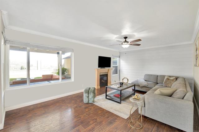 Detail Gallery Image 7 of 49 For 9525 High Park Ln, Rancho Penasquitos,  CA 92129 - 3 Beds | 3 Baths