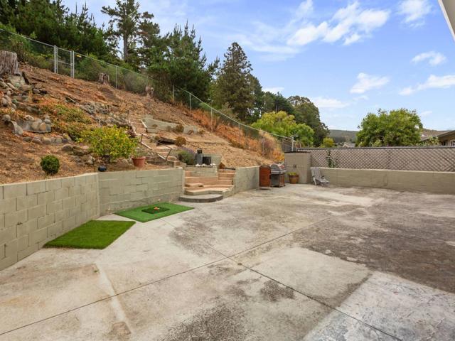 1415 LInda Mar Boulevard, Pacifica CA: https://media.crmls.org/mediaz/0df66d6b-54a9-4c33-bd4f-70676026c38c.jpg