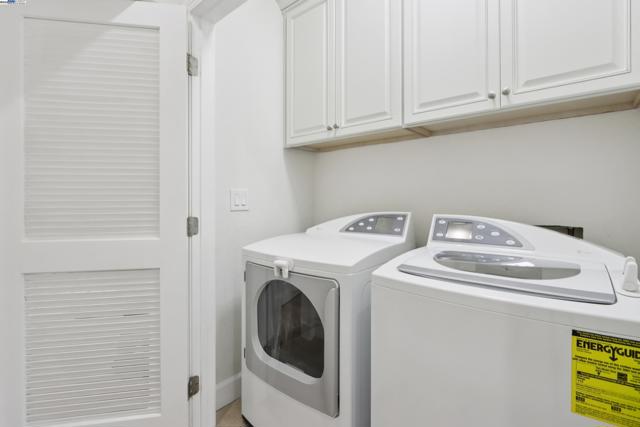 3364 Chartwell St, San Ramon CA: https://media.crmls.org/mediaz/0df6a5e7-85fb-4b2e-b793-1326bcbe56f3.jpg