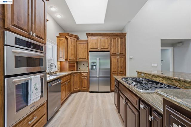 1782 Whitecliff Way, Walnut Creek CA: https://media.crmls.org/mediaz/0df6e0f6-41a0-4d0a-9fe9-0d9ae8099e75.jpg