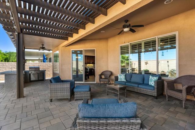 39313 Camino Las Hoyes, Indio CA: https://media.crmls.org/mediaz/0df7d3da-928a-44b1-8fa6-1c00bea7f97c.jpg