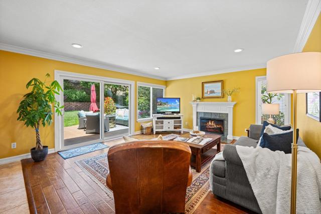 2702 Jacaranda Avenue, Carlsbad CA: https://media.crmls.org/mediaz/0df83639-c183-43a2-8e5f-11137fe857fa.jpg