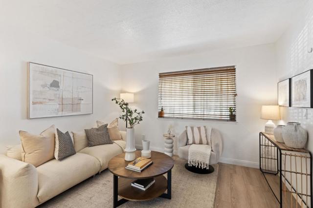 6984 Chantel Court, San Jose CA: https://media.crmls.org/mediaz/0df8604d-698d-42de-8b8b-162120f7c11d.jpg