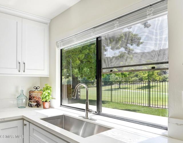 4188 Minnecota Drive, Thousand Oaks CA: https://media.crmls.org/mediaz/0df8974d-b659-42e0-a46d-8d20e7a04e22.jpg