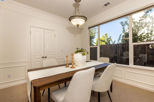 4244 Milton Way, Livermore CA: https://media.crmls.org/mediaz/0df8d894-6698-4cfc-9ff2-aab55c89ee95.jpg
