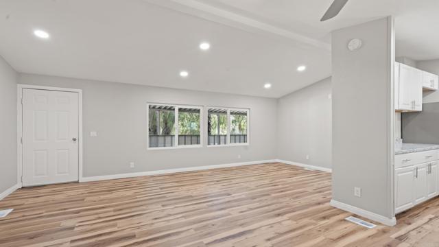 Detail Gallery Image 4 of 30 For 13490 Highway 8 Business #8,  Lakeside,  CA 92040 - 3 Beds | 2 Baths