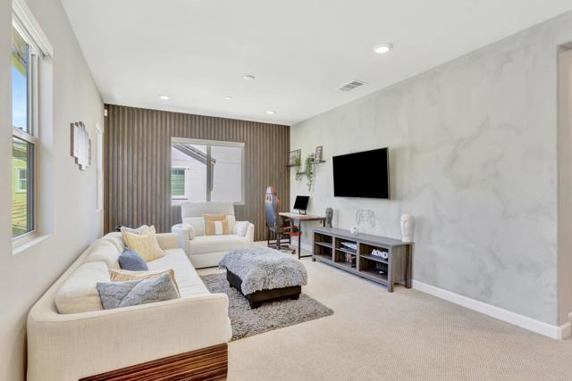 Detail Gallery Image 16 of 75 For 21678 Long Trot Dr, Escondido,  CA 92029 - 4 Beds | 3 Baths