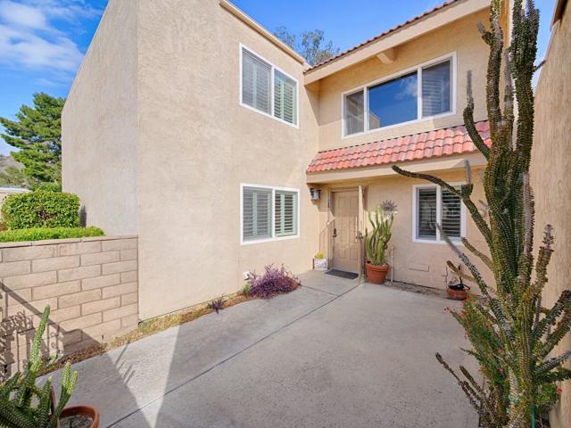 70100 Mirage Cove Drive, Rancho Mirage CA: https://media.crmls.org/mediaz/0dfa42b7-d754-4958-9531-0b2dc5bd0962.jpg