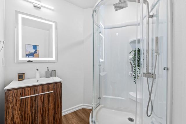 766 Nash Avenue, Menlo Park CA: https://media.crmls.org/mediaz/0dfa9c36-ddd9-4e21-bfb7-154e3a7add6b.jpg