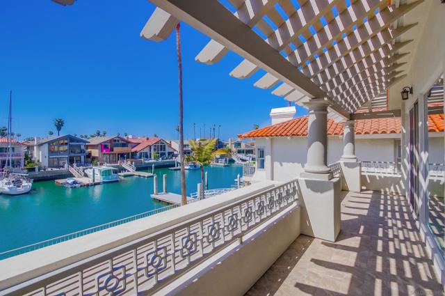 8 Buccaneer Way, Coronado CA: https://media.crmls.org/mediaz/0dfc36aa-8254-4926-8e46-5cb5e4ef5eb5.jpg