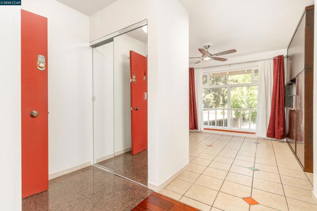 2345 Paloma Ct, Pinole CA: https://media.crmls.org/mediaz/0dfc8f96-a48f-4eaa-b32c-0ca366ca1e36.jpg
