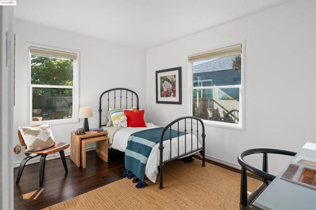 209 Behrens St, El Cerrito CA: https://media.crmls.org/mediaz/0dfcefff-a733-41e4-b8b6-cf19c74c7166.jpg