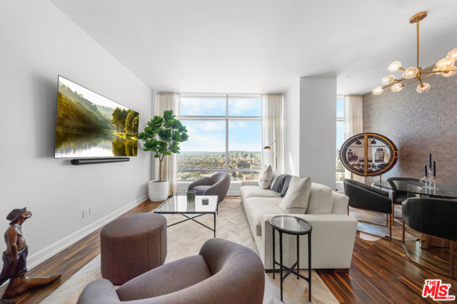 900 West Olympic Boulevard, 28E