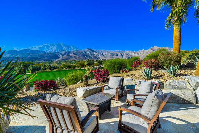 79525 Tom Fazio N Lane, La Quinta CA: https://media.crmls.org/mediaz/0dfd708b-79b2-4390-9424-3680e4979ddd.jpg