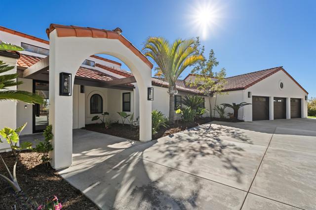 1170 Rancho Encinitas Dr, Encinitas CA: https://media.crmls.org/mediaz/0dff1591-e5ab-4878-a0e2-6f6bce722294.jpg