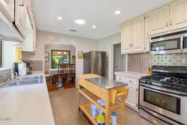 1421 Monte Vista Street, Pasadena CA: https://media.crmls.org/mediaz/0dff1a3b-ead6-420f-8ced-a68dff6f8fc6.jpg