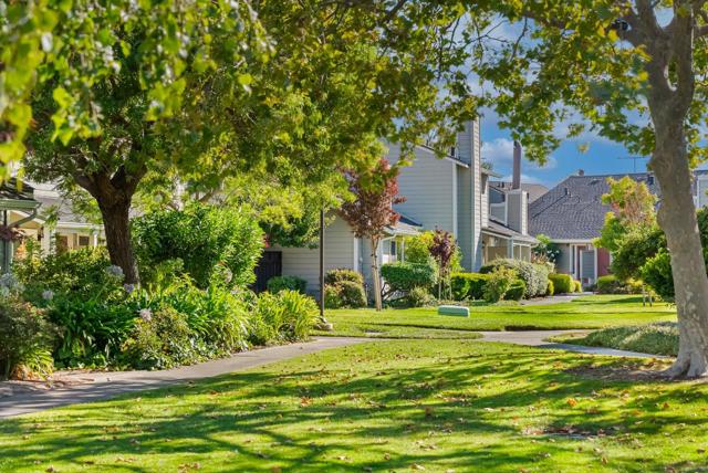 851 Peary Lane, Foster City CA: https://media.crmls.org/mediaz/0e008c86-5277-4a84-b4c3-0b1c0925a810.jpg