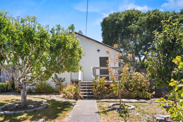 468 Gibson Avenue, Pacific Grove CA: https://media.crmls.org/mediaz/0e008ece-ac73-4497-9d71-9802076b7d2d.jpg