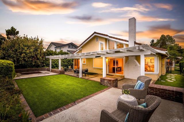 1219 Countrywood Lane, Vista CA: https://media.crmls.org/mediaz/0e00c333-8b5e-4cce-a1a6-456166400553.jpg