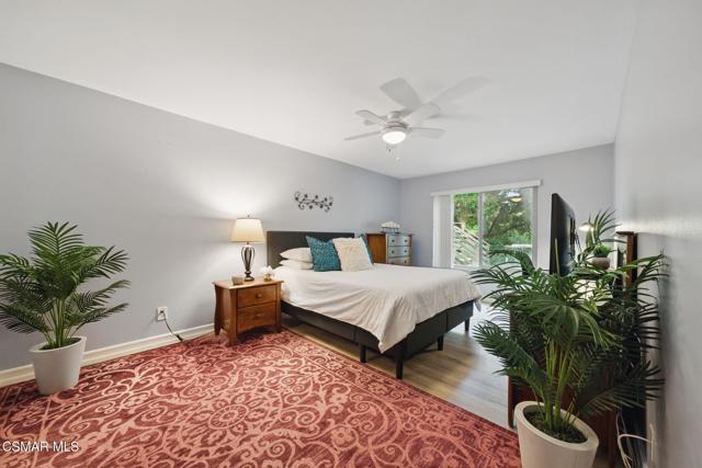 245 Oakleaf Drive, Thousand Oaks CA: https://media.crmls.org/mediaz/0e00df3c-a310-435f-8c7d-8093078c1a23.jpg