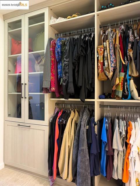 1400 Pinnacle Ct, Richmond CA: https://media.crmls.org/mediaz/0e019984-f7ae-403b-997c-e530a681267b.jpg
