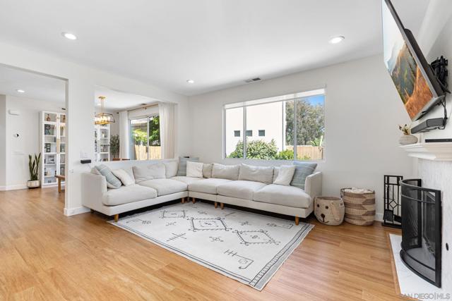 11799 Westview Pkwy, San Diego CA: https://media.crmls.org/mediaz/0e0283d7-adcf-4d1b-b1dd-cd20906b4f0e.jpg