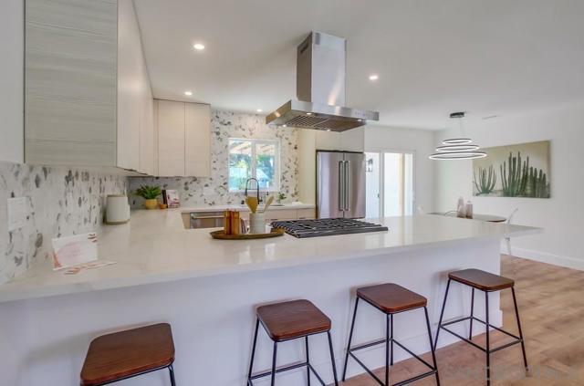 3987 Dalles Ave, San Diego CA: https://media.crmls.org/mediaz/0e029e87-e27a-4f9d-a2f8-3aeeabc8d0c2.jpg