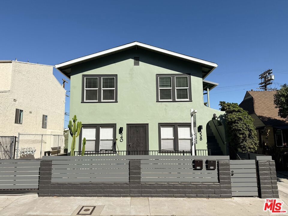 340 S Benton Way