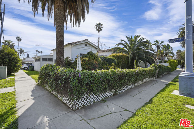 464 Crescent Heights Boulevard, Los Angeles, California 90048, 4 Bedrooms Bedrooms, ,3 BathroomsBathrooms,Single Family Residence,For Sale,Crescent Heights,24373481