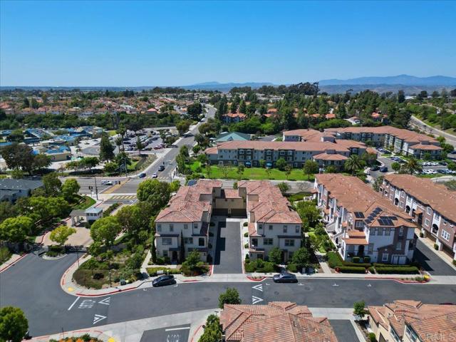 Detail Gallery Image 30 of 34 For 4366 Pacifica Way #5,  Oceanside,  CA 92056 - 4 Beds | 3/1 Baths