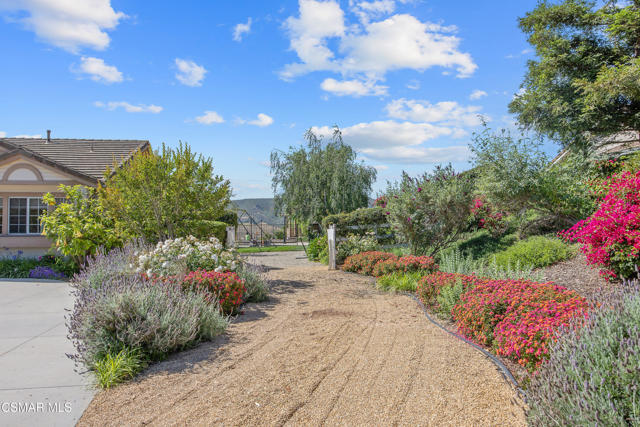 12490 Ridge Drive, Santa Rosa CA: https://media.crmls.org/mediaz/0e04155e-9b37-40ea-944e-b4f3c217ed13.jpg