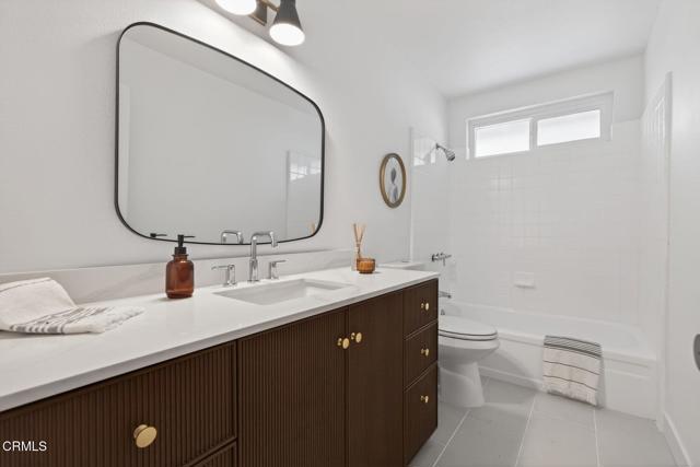 Detail Gallery Image 22 of 34 For 2868 Amber Wood Pl, Thousand Oaks,  CA 91362 - 4 Beds | 2/1 Baths