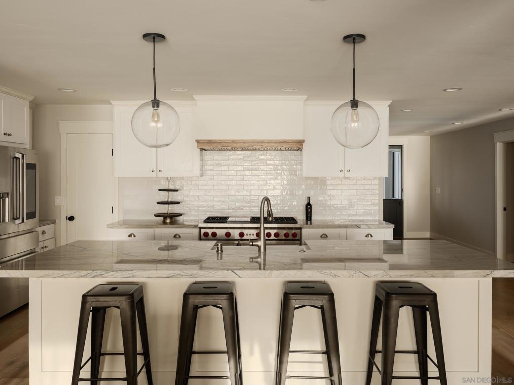 1185 Barcelona Dr - photo 5