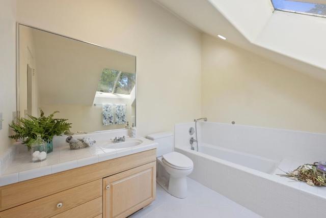 4071 Los Altos Drive, Pebble Beach CA: https://media.crmls.org/mediaz/0e06933f-729f-48c5-942e-7ad05e53316c.jpg