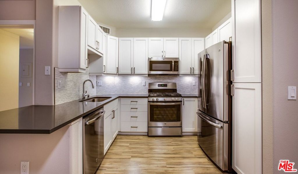 6280 W 3RD Street #3-218