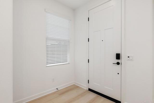 1207 Sunrise View, San Marcos CA: https://media.crmls.org/mediaz/0e07ab97-9a53-47ce-8b35-4e056e995353.jpg