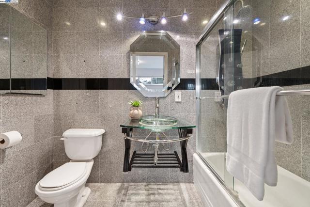 2140 Pullman Ave, Belmont CA: https://media.crmls.org/mediaz/0e092f82-38c6-437d-99d1-1ca60cfcdd44.jpg