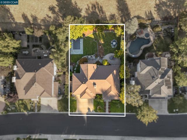 108 Shadewell Dr, Danville CA: https://media.crmls.org/mediaz/0e095b4c-66fd-44e6-a220-5a3895ea338e.jpg