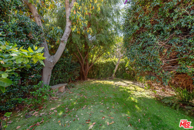 14200 Chandler Boulevard photo 5