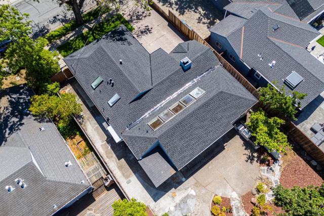 859 14th Avenue, Menlo Park CA: https://media.crmls.org/mediaz/0e0b775e-6efc-4761-9c29-4d8da9ad72ee.jpg