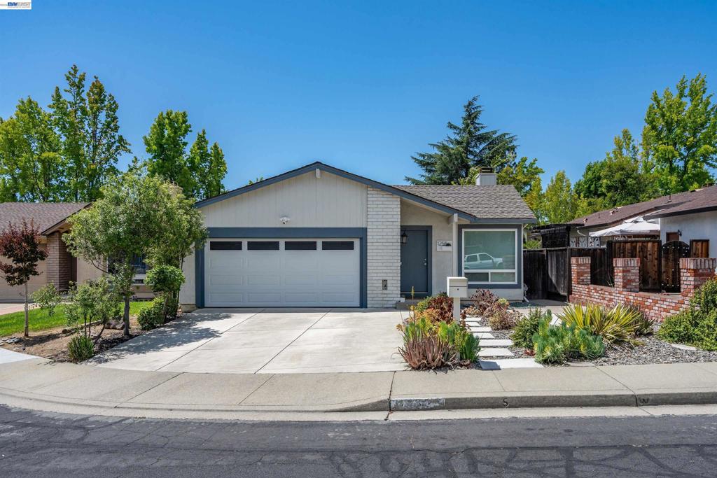 1255 Cougar Ln