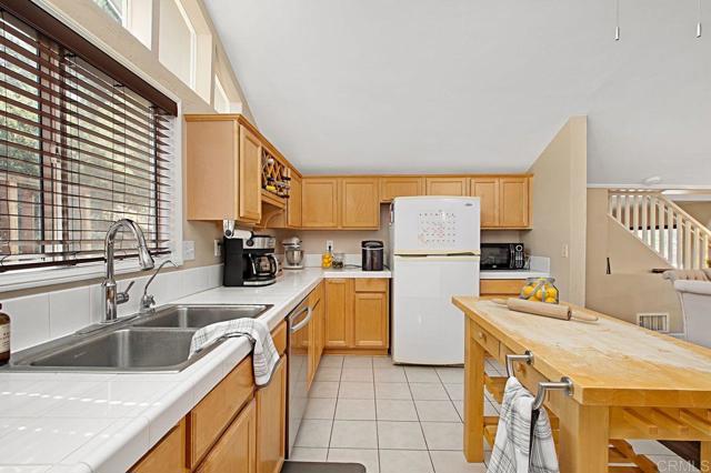 Image 4 of 39 For 8025 Lilac Lane