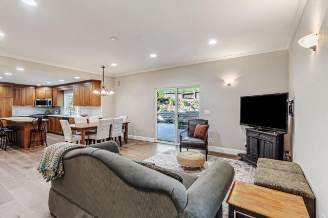 2940 San Juan Boulevard, Belmont CA: https://media.crmls.org/mediaz/0e0c1ef3-981a-4cd1-b16f-ccecc818aaea.jpg
