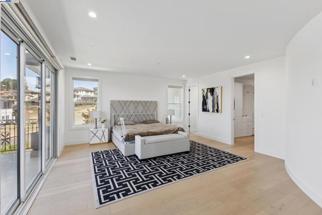 3606 Sarita St, Hayward CA: https://media.crmls.org/mediaz/0e0c87eb-af2f-4812-9621-b96eafa92bb7.jpg