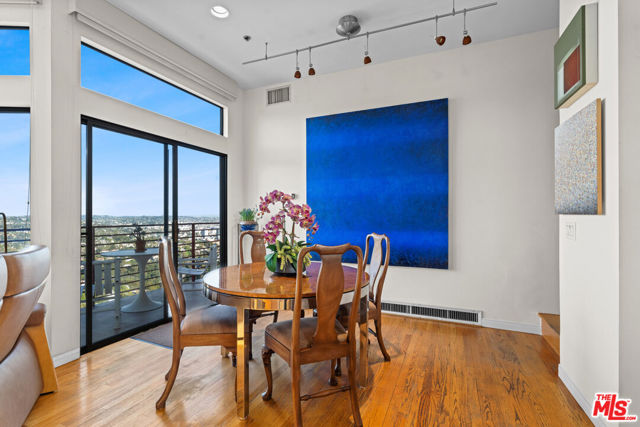 2204 Maravilla Drive, Los Angeles CA: https://media.crmls.org/mediaz/0e0cda0d-bae9-44ca-9953-19e0b394fb04.jpg